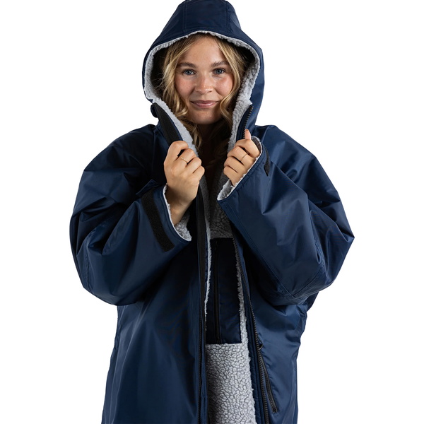 2026 Dryrobe Advance Long Sleeve Changing Robe DALSV3 - Navy Blue / Grey